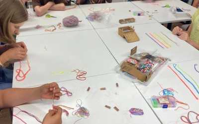 Obóz młodzieżowy, Piecki - obóz kreatywny - Fabryka Pasji DIY Mazurskie Chaty, 10 dni 10-14 lat